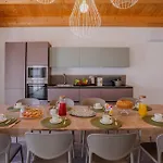 Alice Montecosaro (Marche)