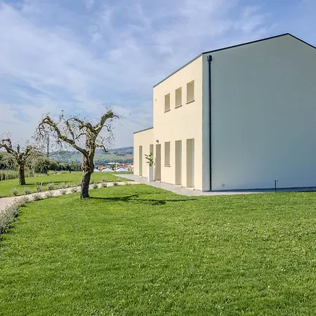 Alice * Montecosaro (Marche)