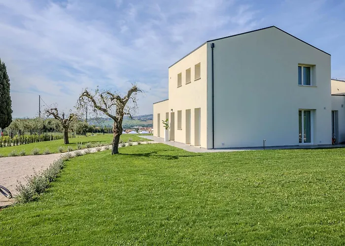 Alice * Montecosaro (Marche)