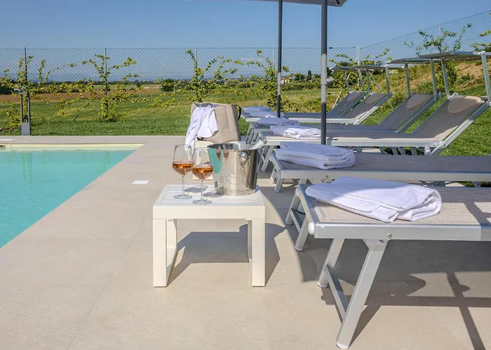 Alice Montecosaro (Marche)