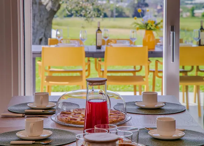 Alice Montecosaro (Marche)